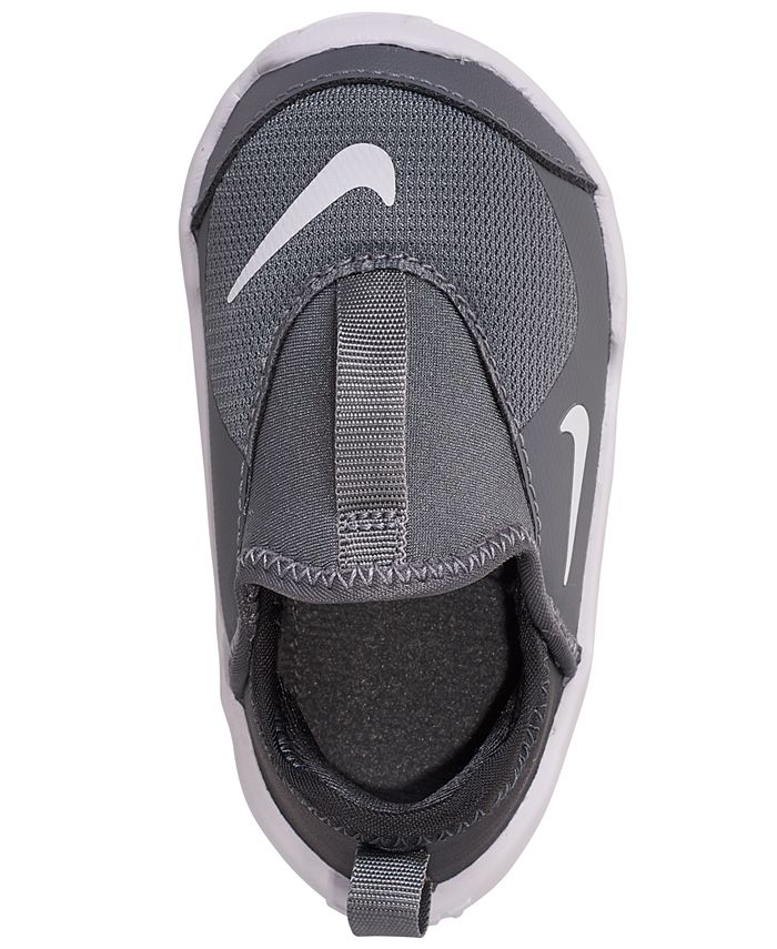 nike kids lil swoosh