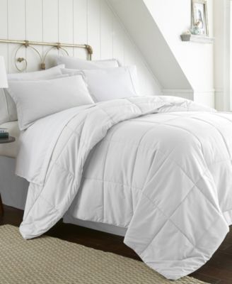 A Beautiful Bedroom Lightweight Comforter Sets