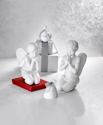 A Fantasy Breath Figurine 