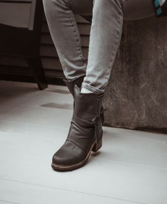 Muk Luks Muk Luk Women's Stevie Boots