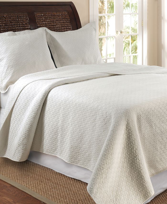 Greenland Home Fashions Vashon Quilt Set, 3Piece Full Queen Macy's