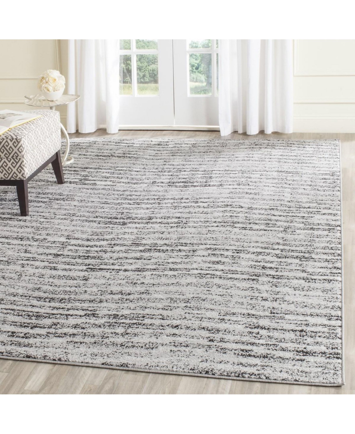 Safavieh Adirondack 117 Black and Silver 8' x 10' Area Rug