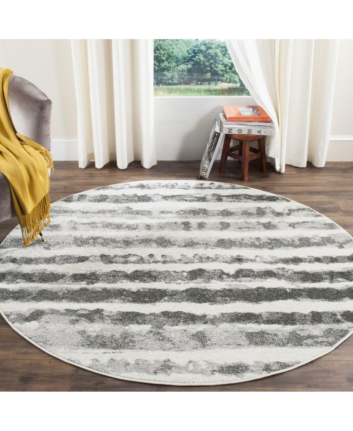 Safavieh Adirondack 126and Charcoal x Area Rug - Ivory