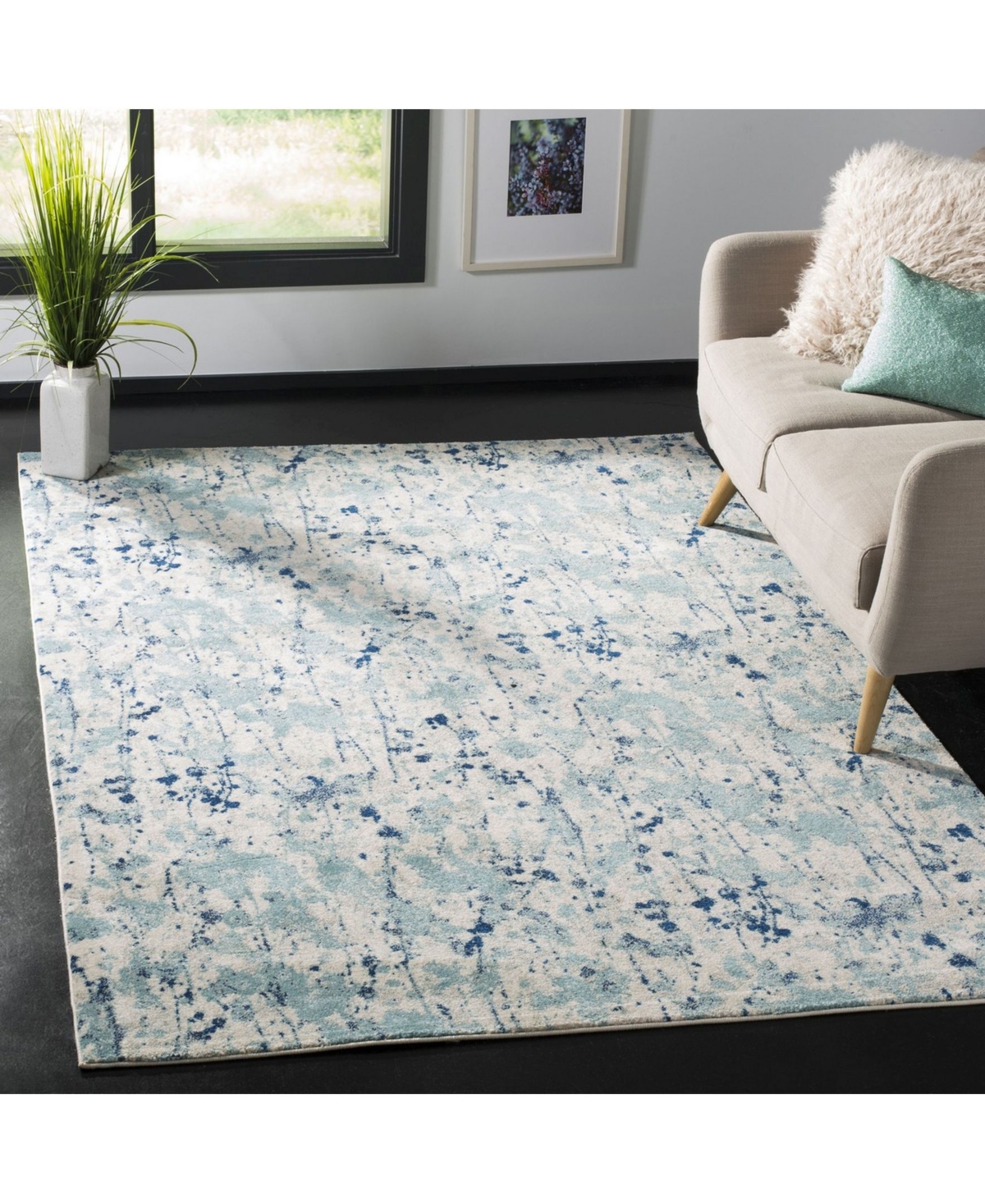 Safavieh Evoke EVK284and Blue Area Rug - Ivory