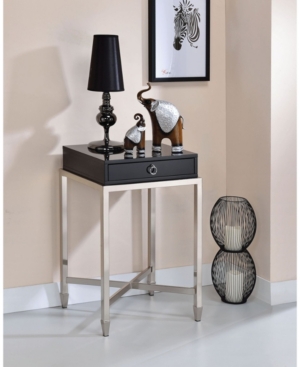 Belinut End Table