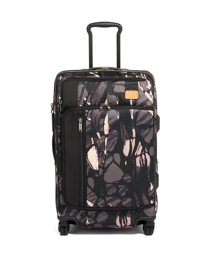 Tumi merge short outlet trip expandable packing case