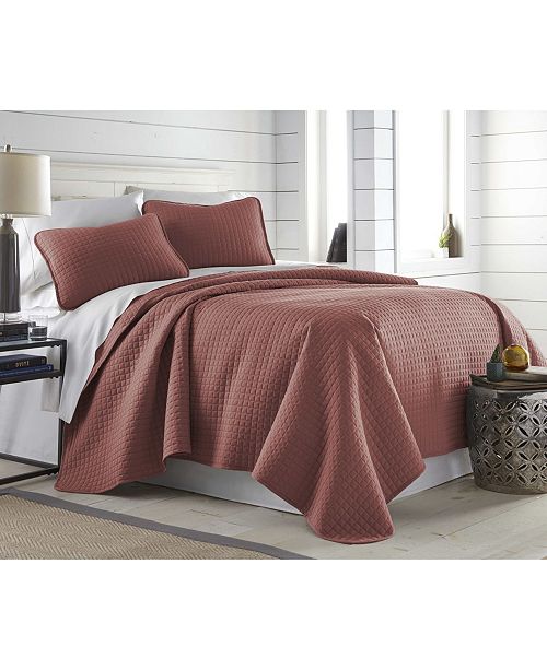 Southshore Fine Linens Oversized Lightweight Quilt and Sham Set