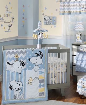 Lambs Ivy My Little Snoopy and Woodstock Chevron Musical Baby