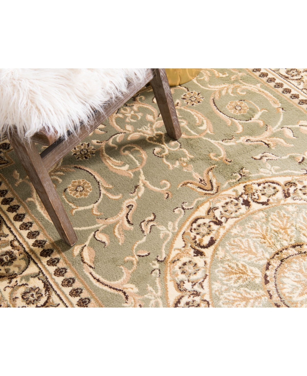 Bayshore Home Belvoir Blv2 9' x 12' Area Rug