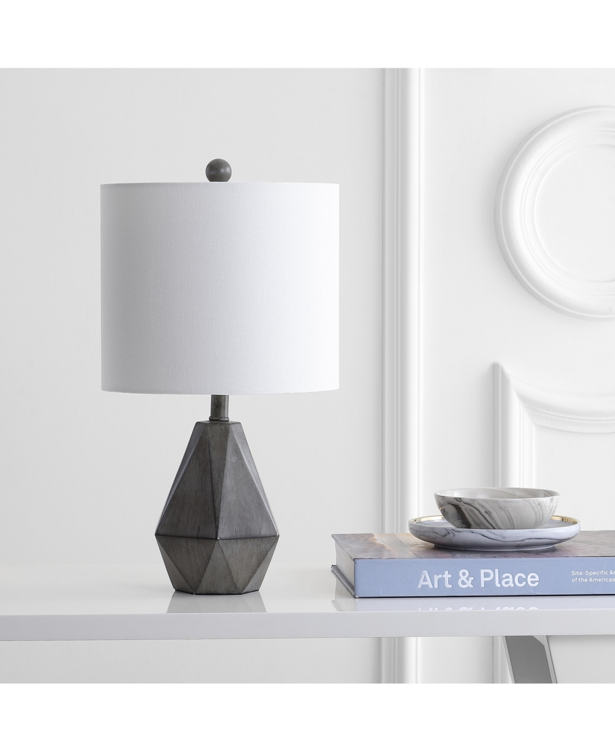 Safavieh Vaughn Table Lamp