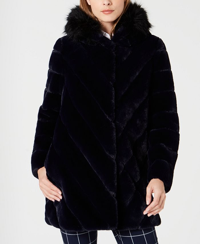 Introducir 71+ imagen calvin klein women’s hooded faux-fur coat