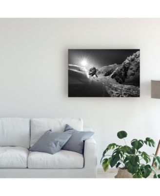 Trademark Global Sandi Bertoncelj Snow Splash Over the Edge Canvas Art - 20" x 25"