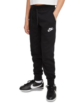 girl nike sweatpants outfit