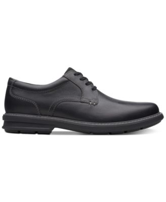 black casual oxford shoes