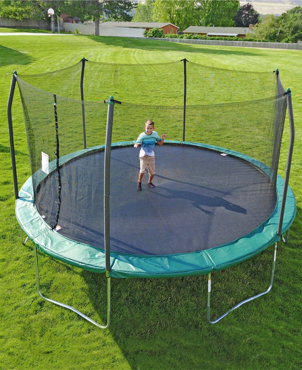 Skywalker Trampolines 15' Round Trampoline With Enclosure In Green