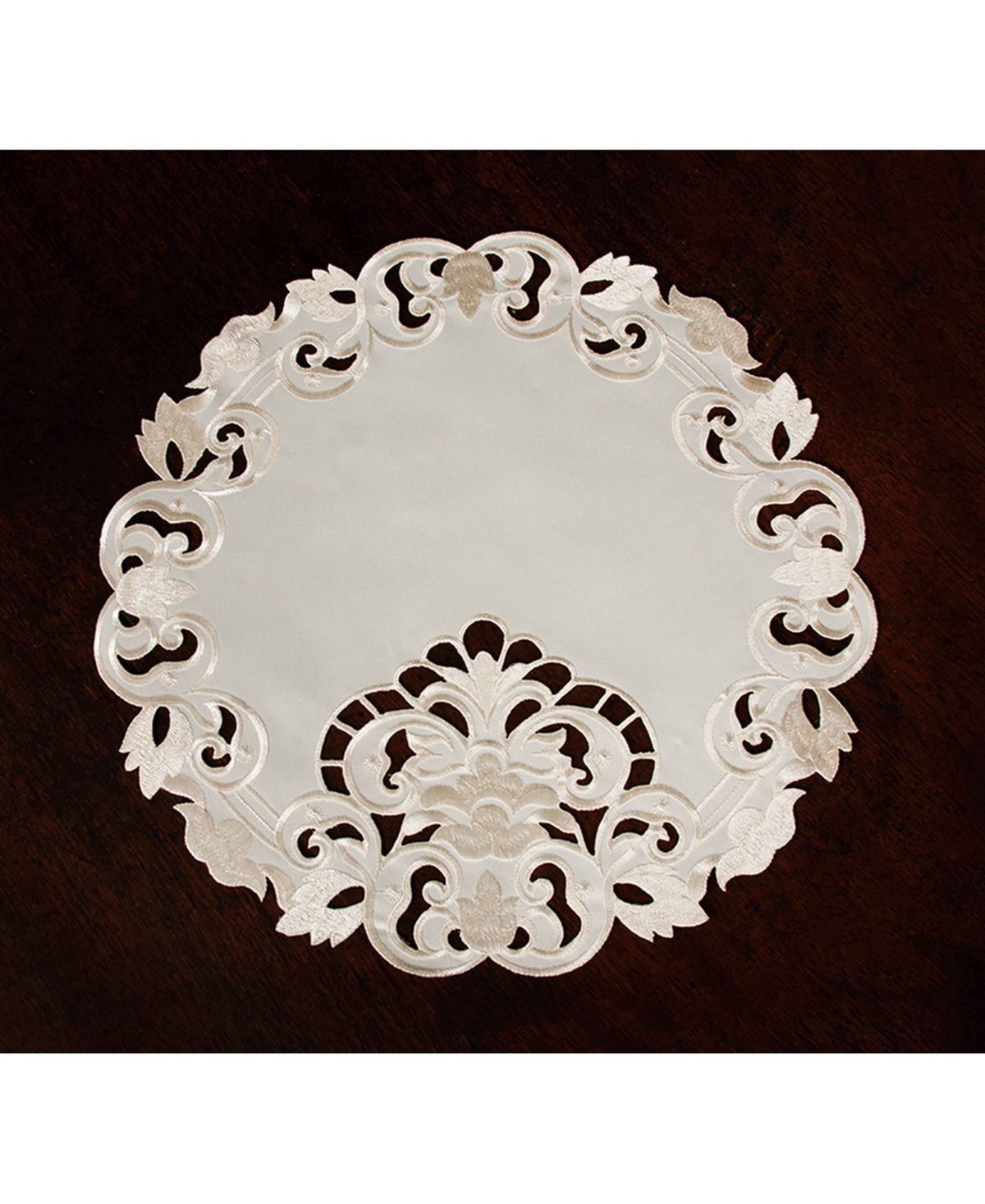Xia Home Fashions Garden Trellis Embroidered Cutwork Round Placemats, Round, Set of 4