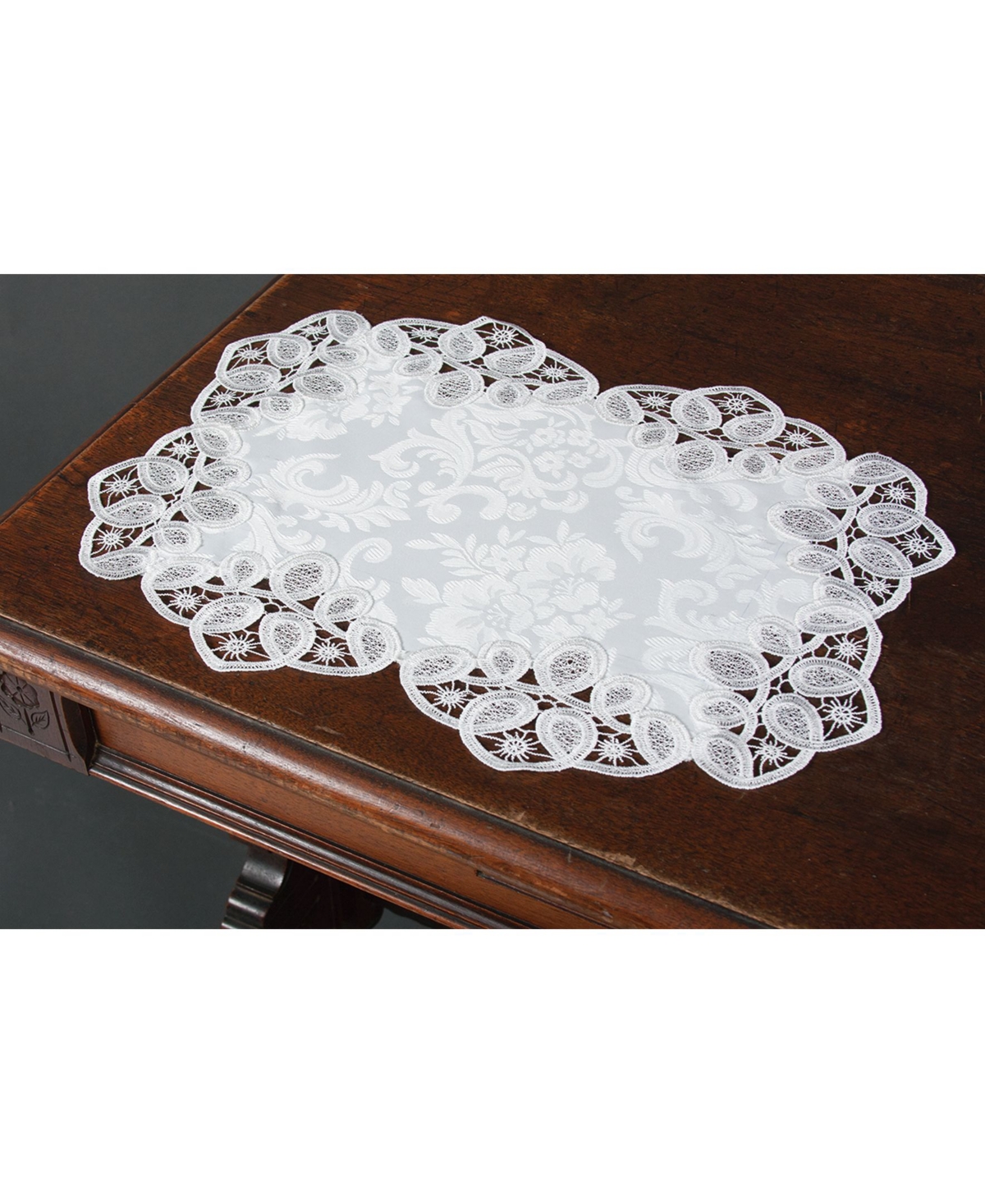 Xia Home Fashions Antebella Lace Embroidered Cutwork Placemats, 19