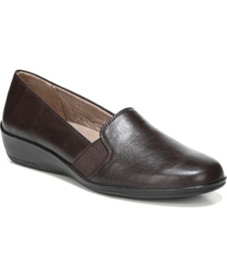 lifestride brown loafers