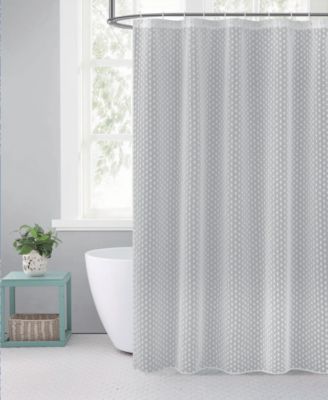 L'AUBERGE - L'Auberge Valeria Shower Curtain With 3D Snowballs