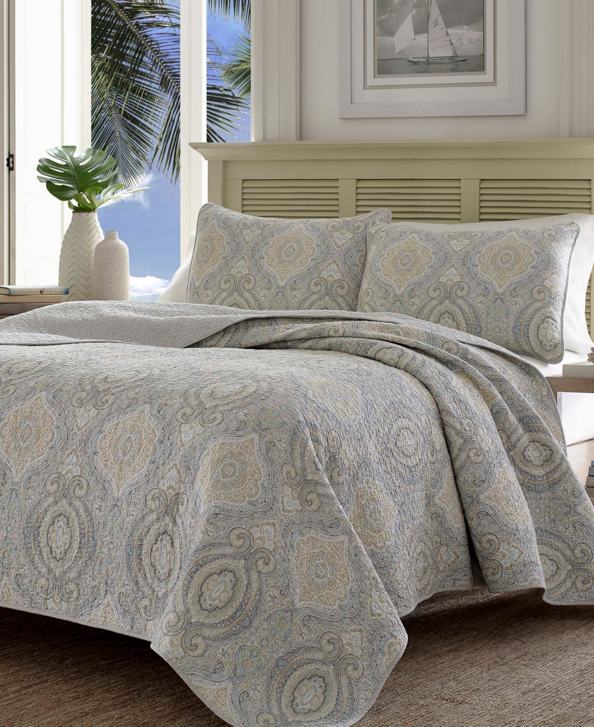 TOMMY BAHAMA HOME TOMMY BAHAMA TURTLE COVE COTTON REVERSIBLE 3 PIECE QUILT SET, KING BEDDING