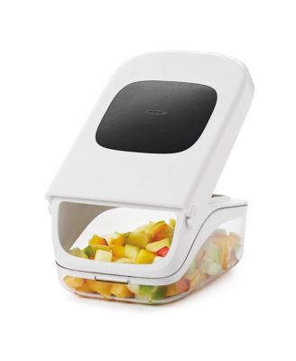 Vegetable Chopper with Easy-Pour Opening