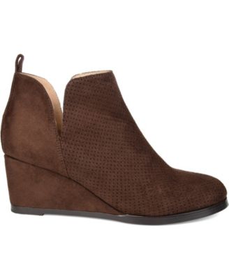 Journee Womens Mylee Medium and Wide Width Pull On Wedge Booties