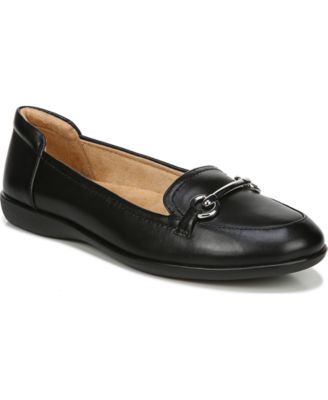 naturalizer fearn flat