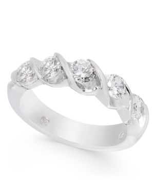 image of Diamond Twist Band (1 ct. t.w.) in 14k White Gold