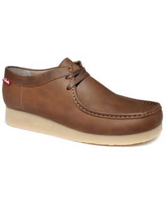 low top clarks wallabees