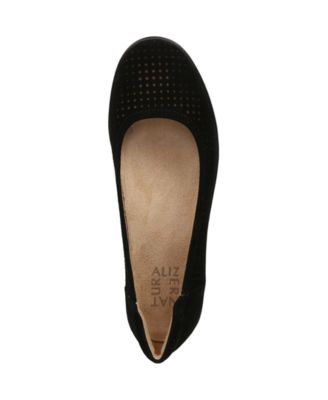 naturalizer flexy flats