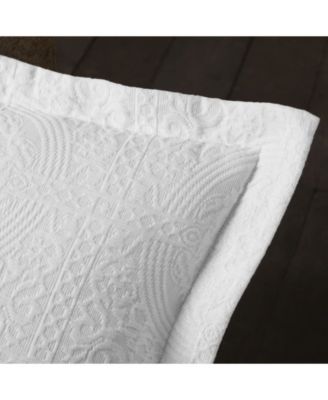 100% Cotton Fleur De Lis Medallion All-Season 2-Piece Coverlet Set, Twin