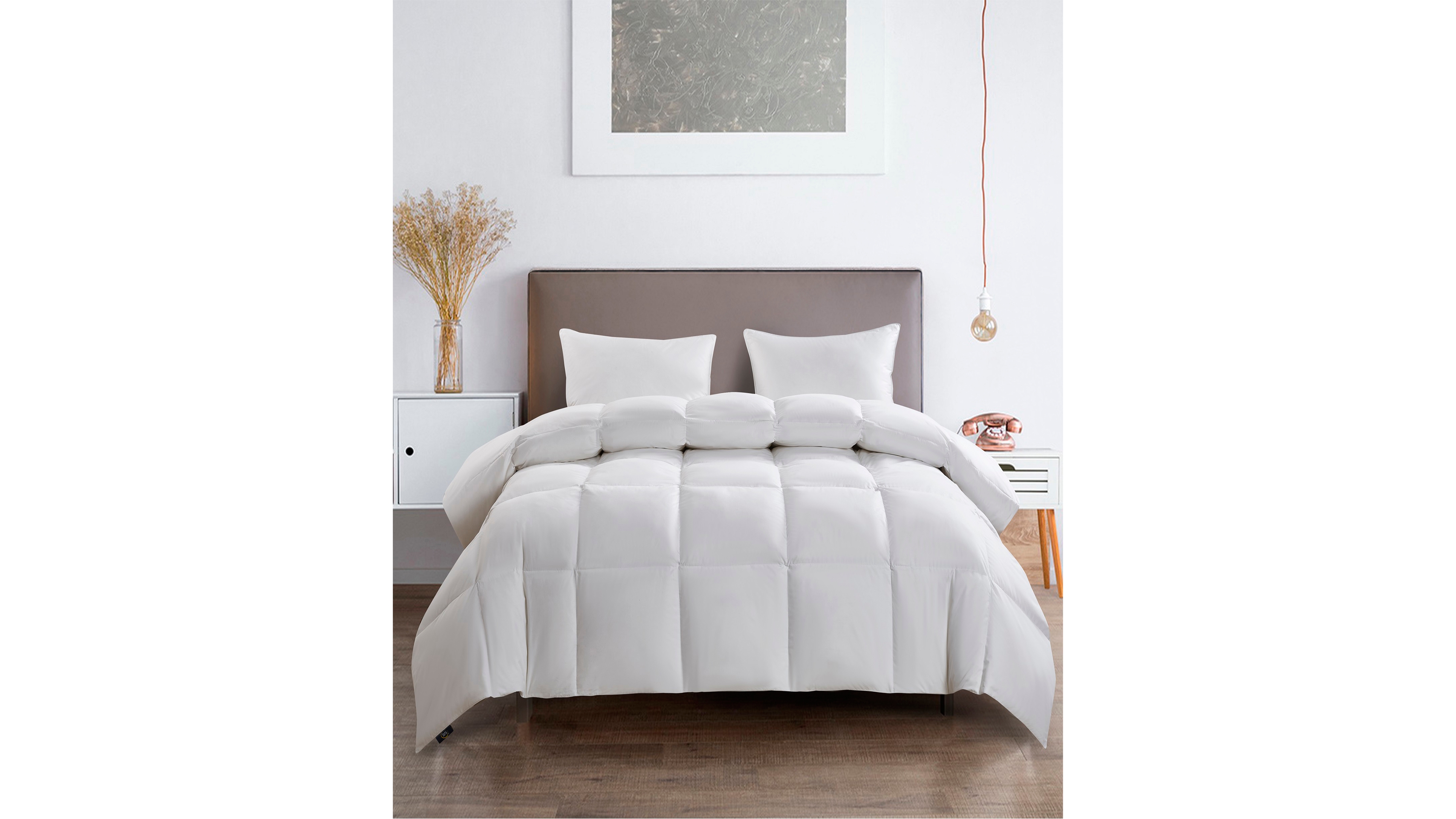 Serta White Goose Feather & Down Fiber Light Warmth Comforter, Full/Queen