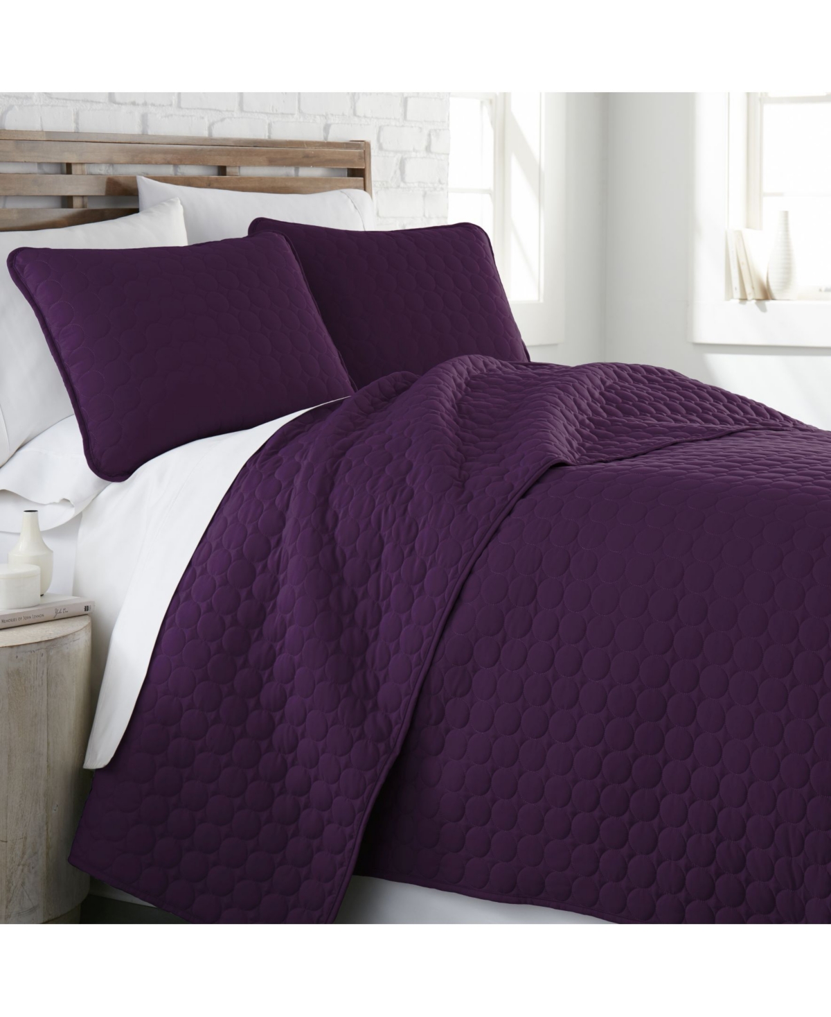 Southshore Fine Linens Ultra-soft Lightweight Embroidered 3-piece Quilt Set, King/california King In Purple