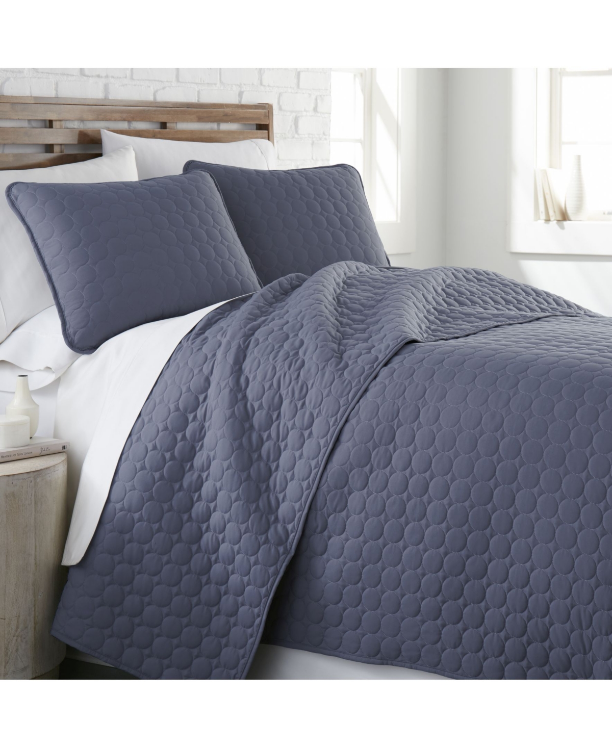Southshore Fine Linens Ultra-soft Lightweight Embroidered 3-pc. Quilt Set, King/california King In True Blue