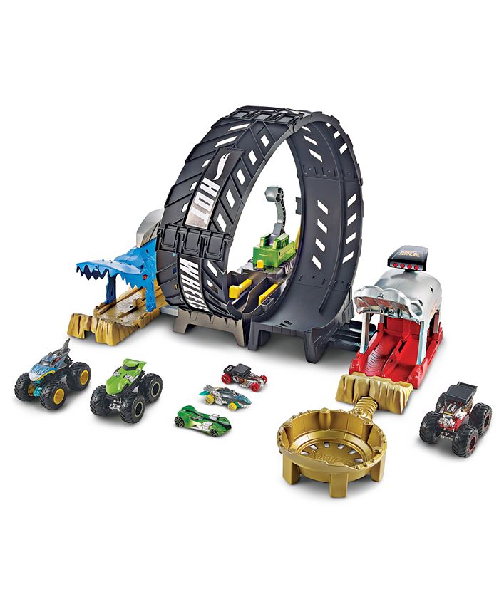 Brand New Hot Wheels Monster Trucks Epic Loop Challenge Playset