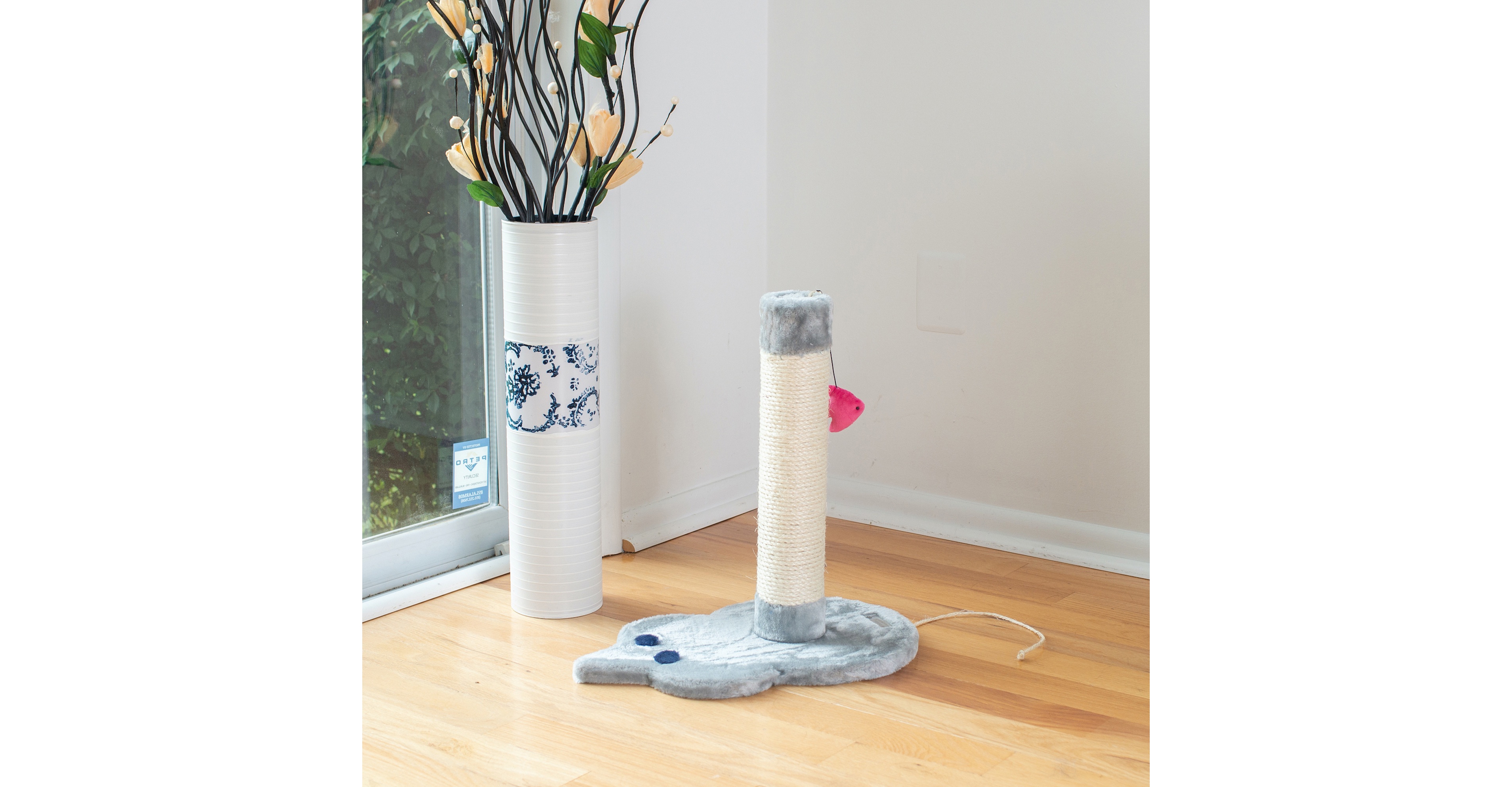 Armarkat Mouse Shape Real Wood Cat Scratcher Toy with Sisal Scratching Post and Hanging Rope Toys