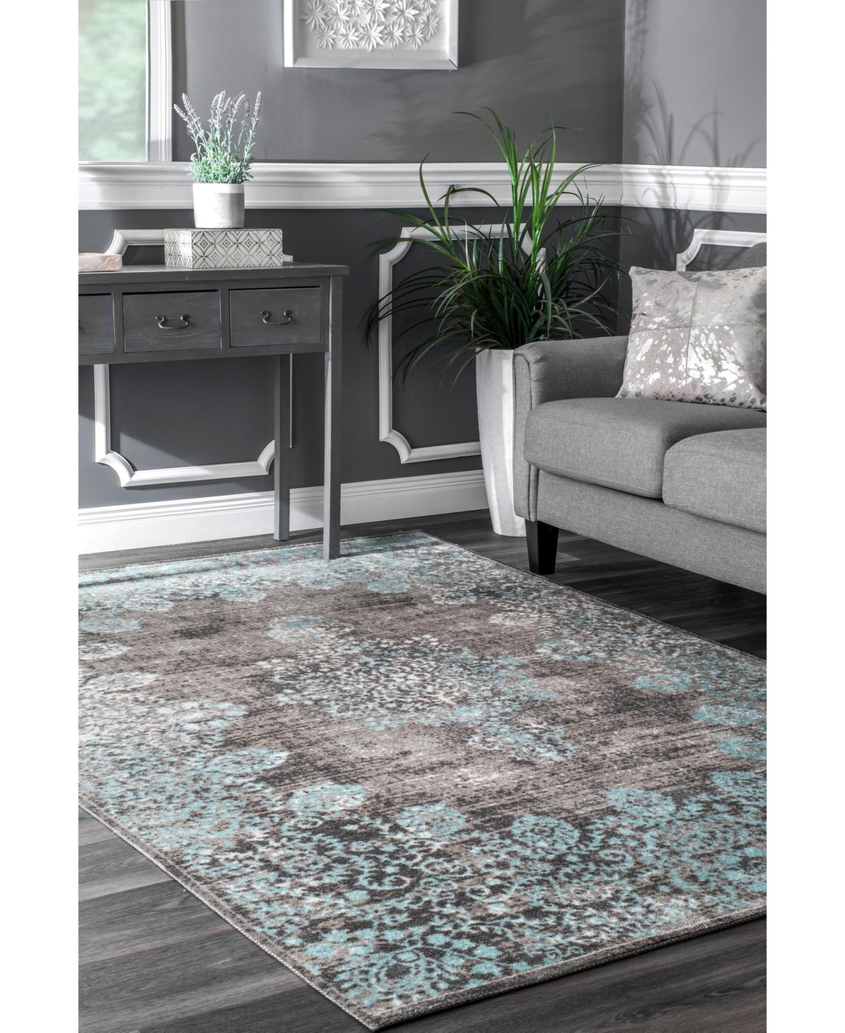 nuLoom Norbul Vintage-Inspired Floral Lacy Area Rug