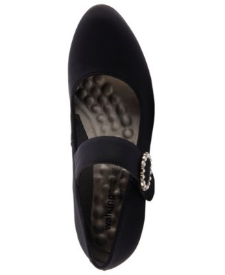 walking cradles mary janes