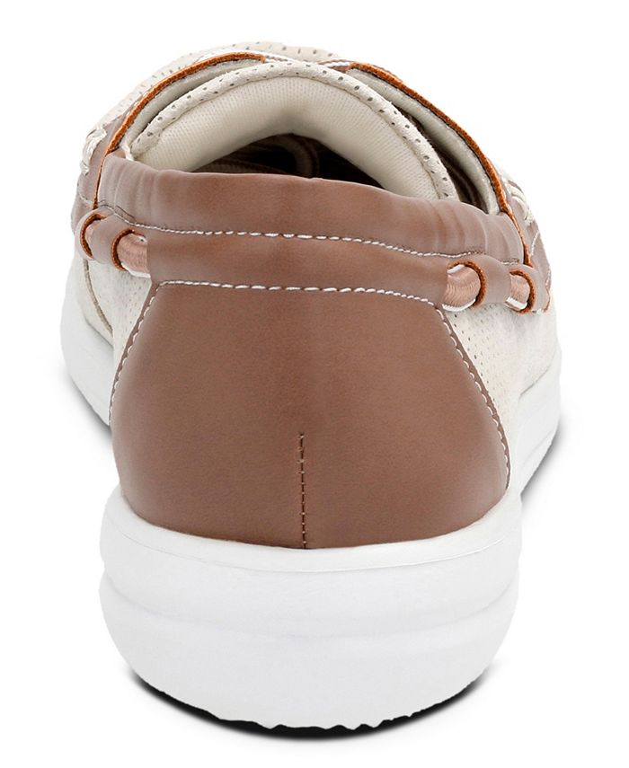 clarks cloudsteppers boat shoes