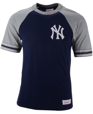 Mitchell & Ness Men's New York Yankees Team Captain T-Shirt