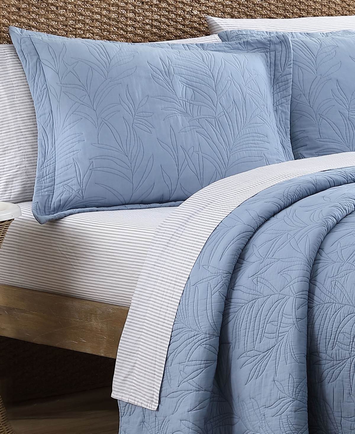 Tommy Bahama Home Solid Costa Sera Cotton Reversible Quilt, Twin In Ocean Blue