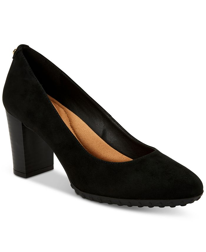 Macy's black sale suede pumps