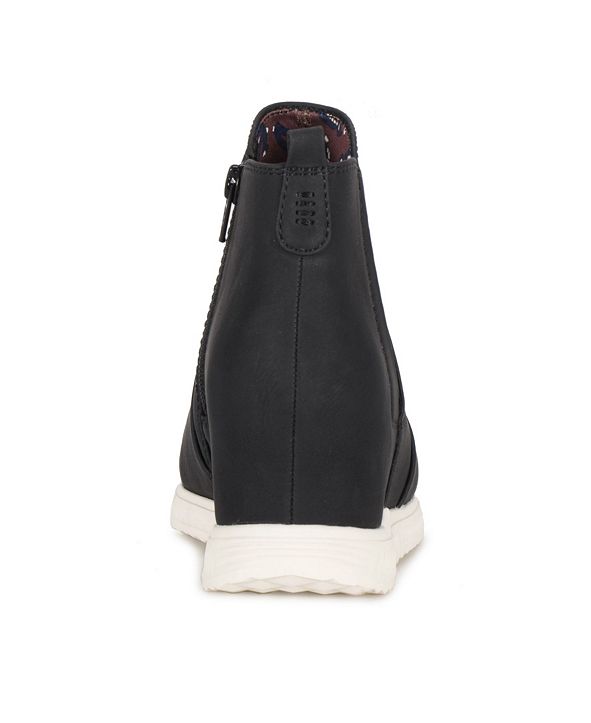 baretraps jaci wedge sneaker women's bootie