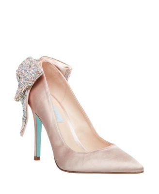 betsey johnson bryn pump