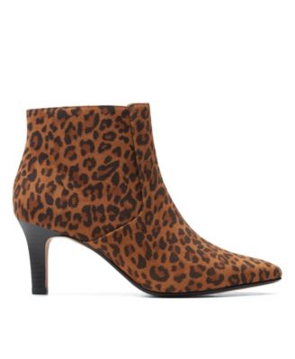 womens clark booties