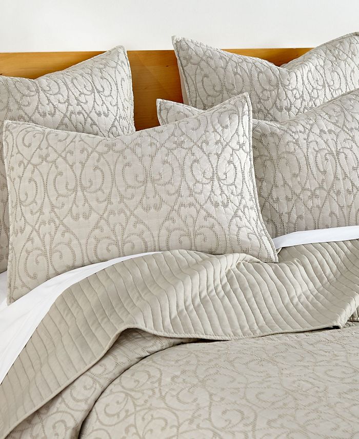 Homthreads Beckett Quilt Set, Full/Queen Macy's