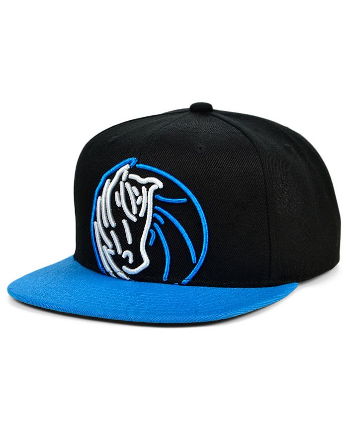 Dallas Mavericks Heritage86 Nike NBA Adjustable Hat.