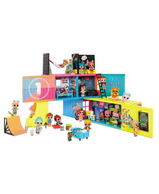 LOL Surprise Clubhouse Maison Playset store With 40+ Surprises & 2 Exclusive Dolls