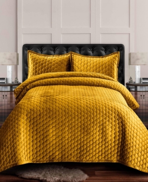 Tribeca Living Lugano Honeycomb Velvet Oversized Solid 3 Piece Quilt Set, Queen In Gold