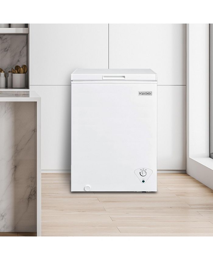 Igloo ICFMD35WH6A 3.5 Cu. Ft. Chest Freezer Macy